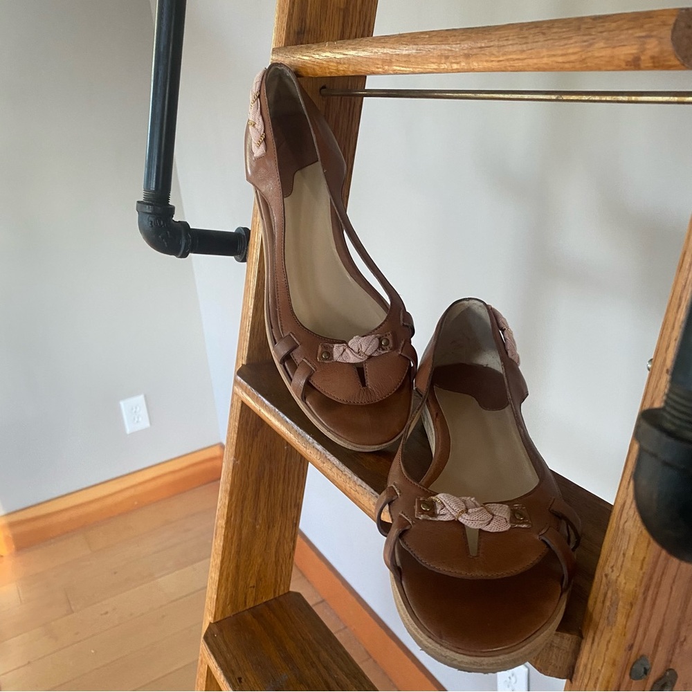 LD Tuttle Leather Slip-on Sandals with Net and Gold Details